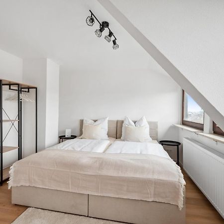 Malu Rooms - Top Lage, Kostenloser Parkplatz, Klima, Netflix, 24H Checkin Ludwigsburg Eksteriør billede