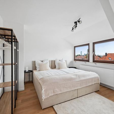 Malu Rooms - Top Lage, Kostenloser Parkplatz, Klima, Netflix, 24H Checkin Ludwigsburg Eksteriør billede