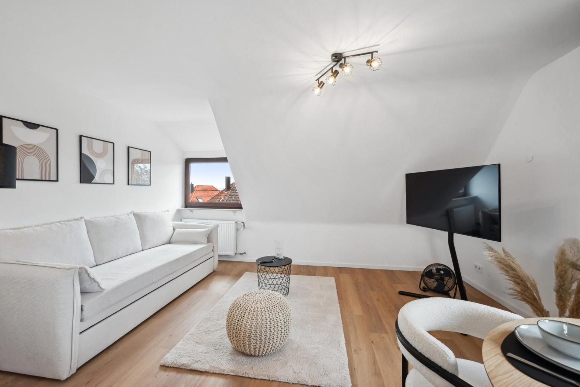 Malu Rooms - Top Lage, Kostenloser Parkplatz, Klima, Netflix, 24H Checkin Ludwigsburg Eksteriør billede
