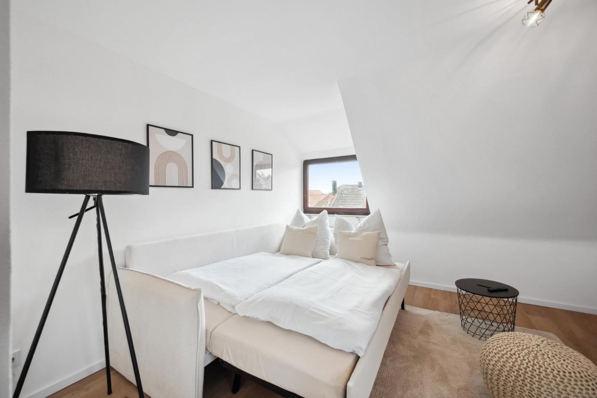 Malu Rooms - Top Lage, Kostenloser Parkplatz, Klima, Netflix, 24H Checkin Ludwigsburg Eksteriør billede