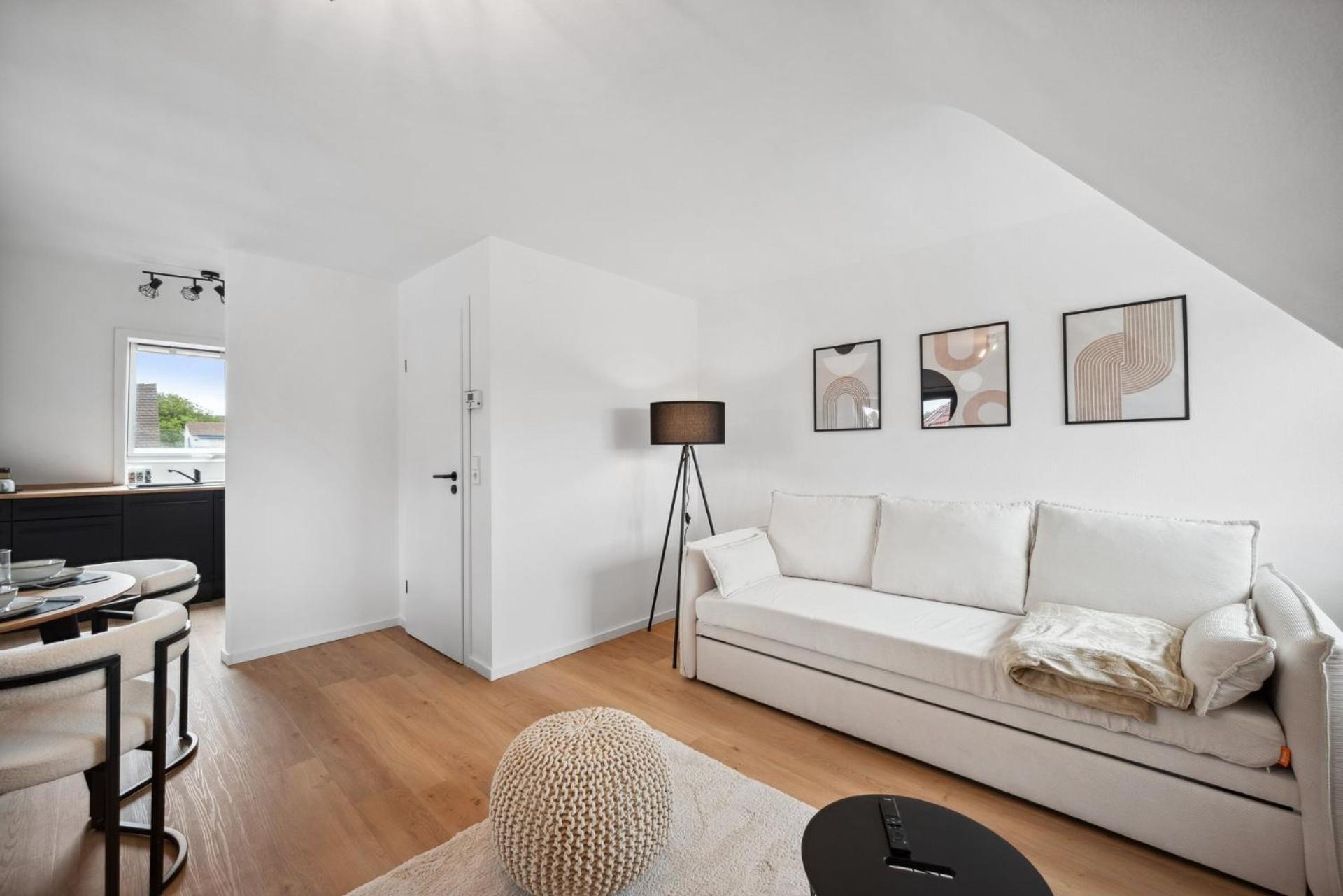 Malu Rooms - Top Lage, Kostenloser Parkplatz, Klima, Netflix, 24H Checkin Ludwigsburg Eksteriør billede