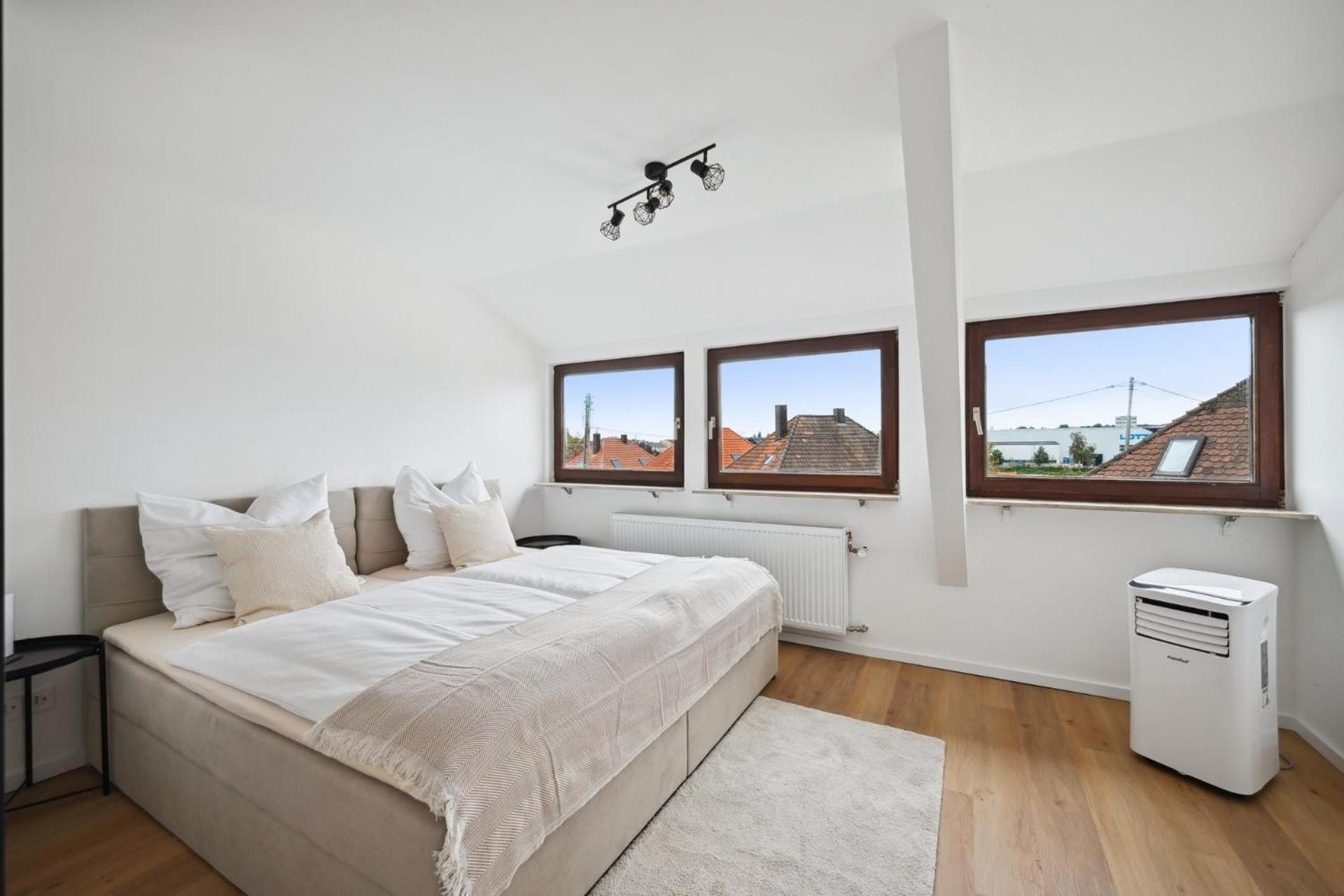 Malu Rooms - Top Lage, Kostenloser Parkplatz, Klima, Netflix, 24H Checkin Ludwigsburg Eksteriør billede