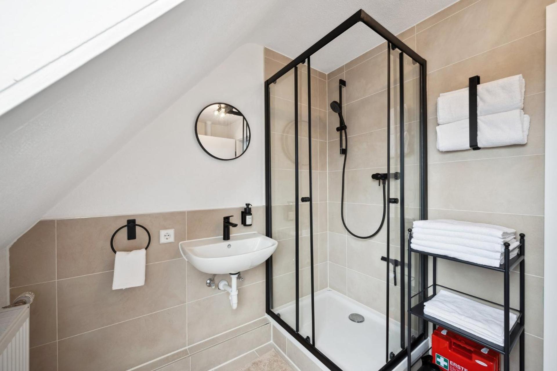 Malu Rooms - Top Lage, Kostenloser Parkplatz, Klima, Netflix, 24H Checkin Ludwigsburg Eksteriør billede